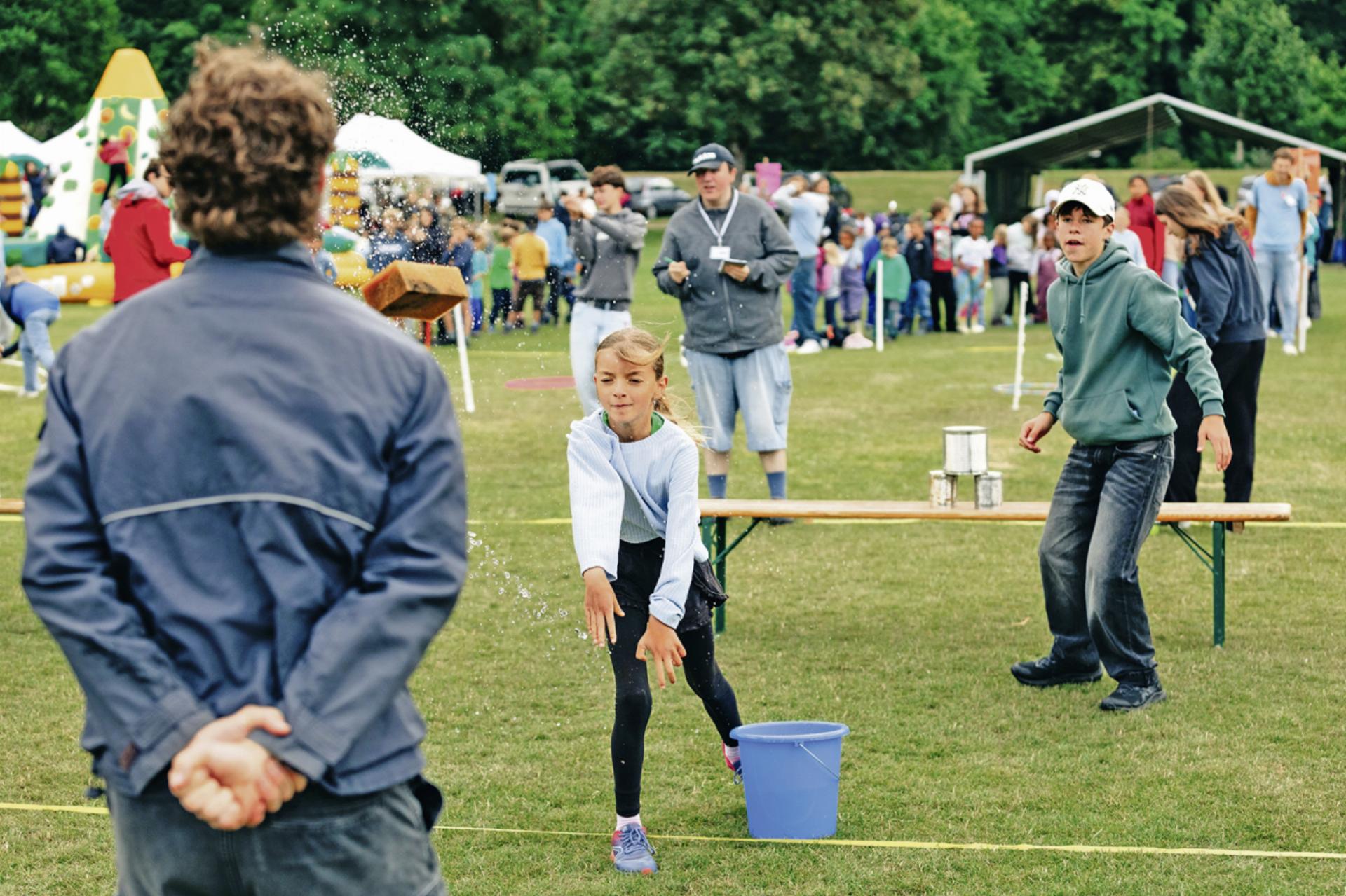 Kinderlachen, Musikklänge und spannende Wettkämpfe
