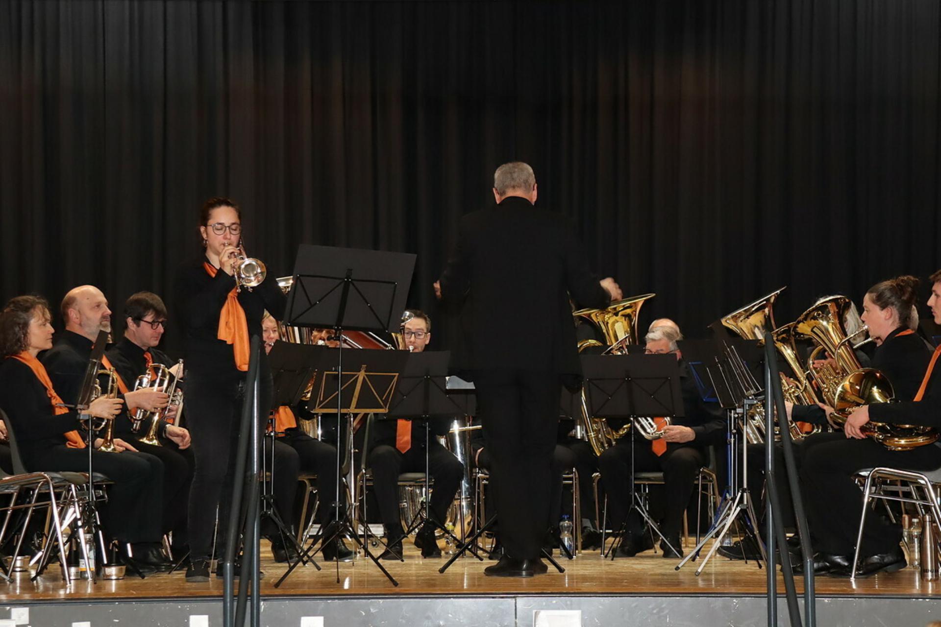 Musikalische Weltreise mit der Brass Band Felsegg - Das Bild wird blockiert. – Möglicherweise durch einen aktiven Adblocker.