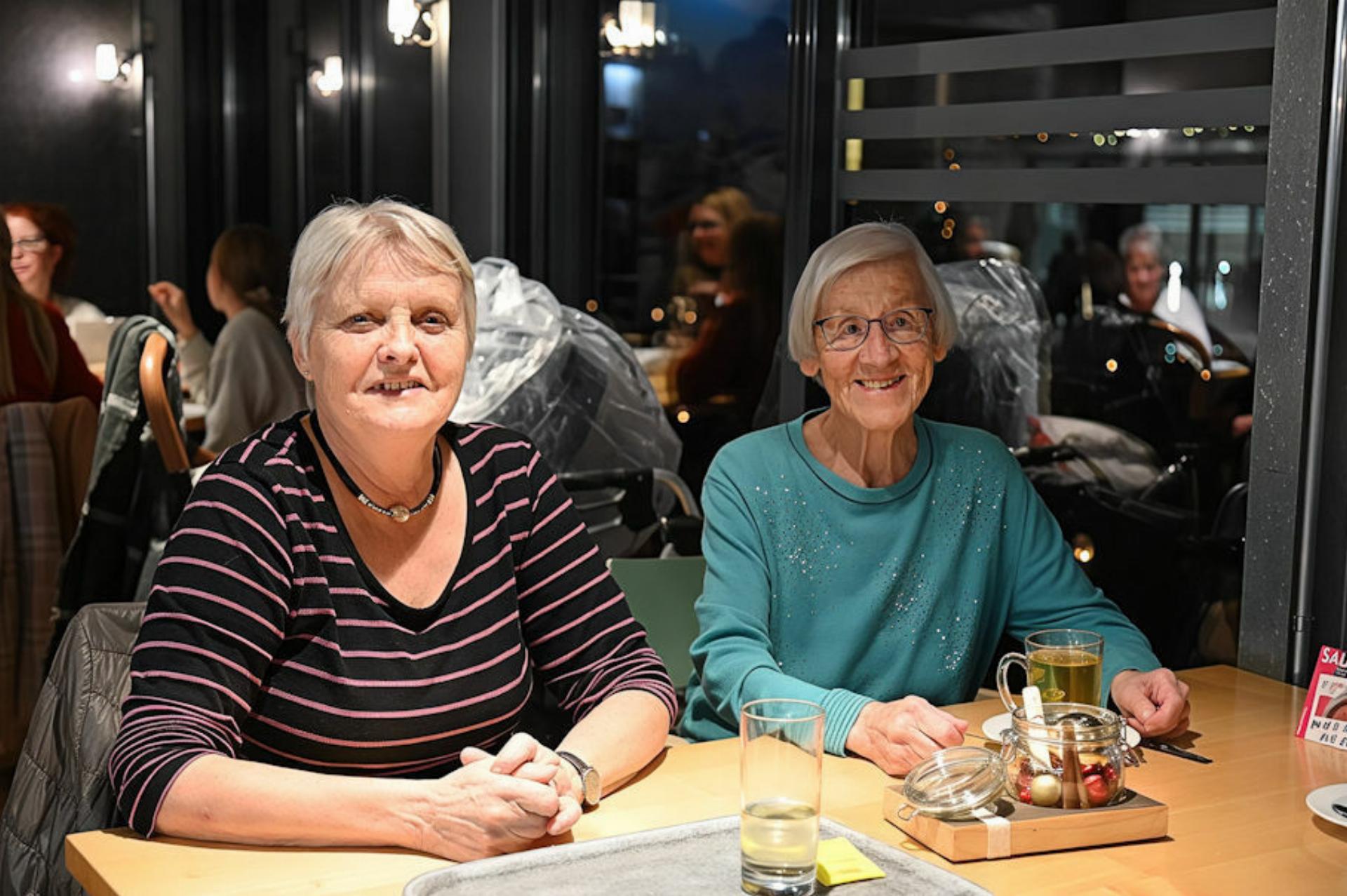 Ein Abend voller Licht, Begegnung und Vorfreude - Das Bild wird blockiert. – Möglicherweise durch einen aktiven Adblocker.