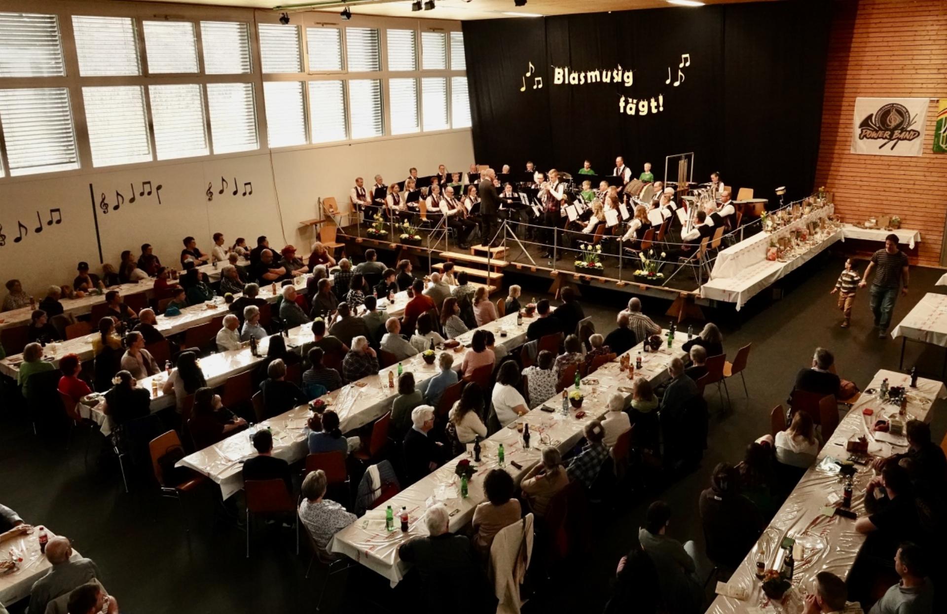 Jahreskonzert der Musikgesellschaft Heimiswil-Kaltacker - Das Bild wird blockiert. – Möglicherweise durch einen aktiven Adblocker.