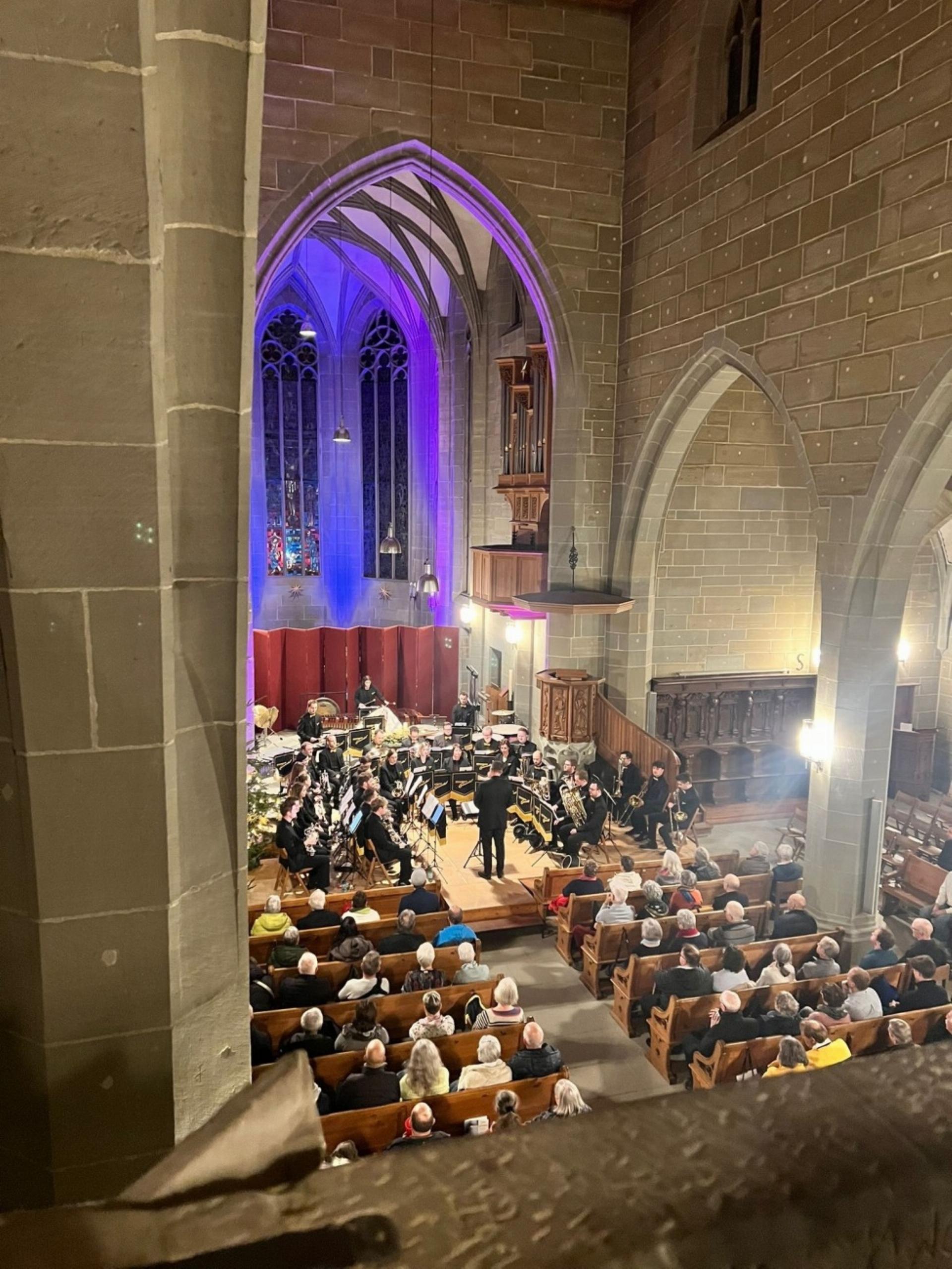 Adventszauber in vollem Klang – Brass Band Emmental verzaubert mit musikalischen Höhepunkten - Das Bild wird blockiert. – Möglicherweise durch einen aktiven Adblocker.