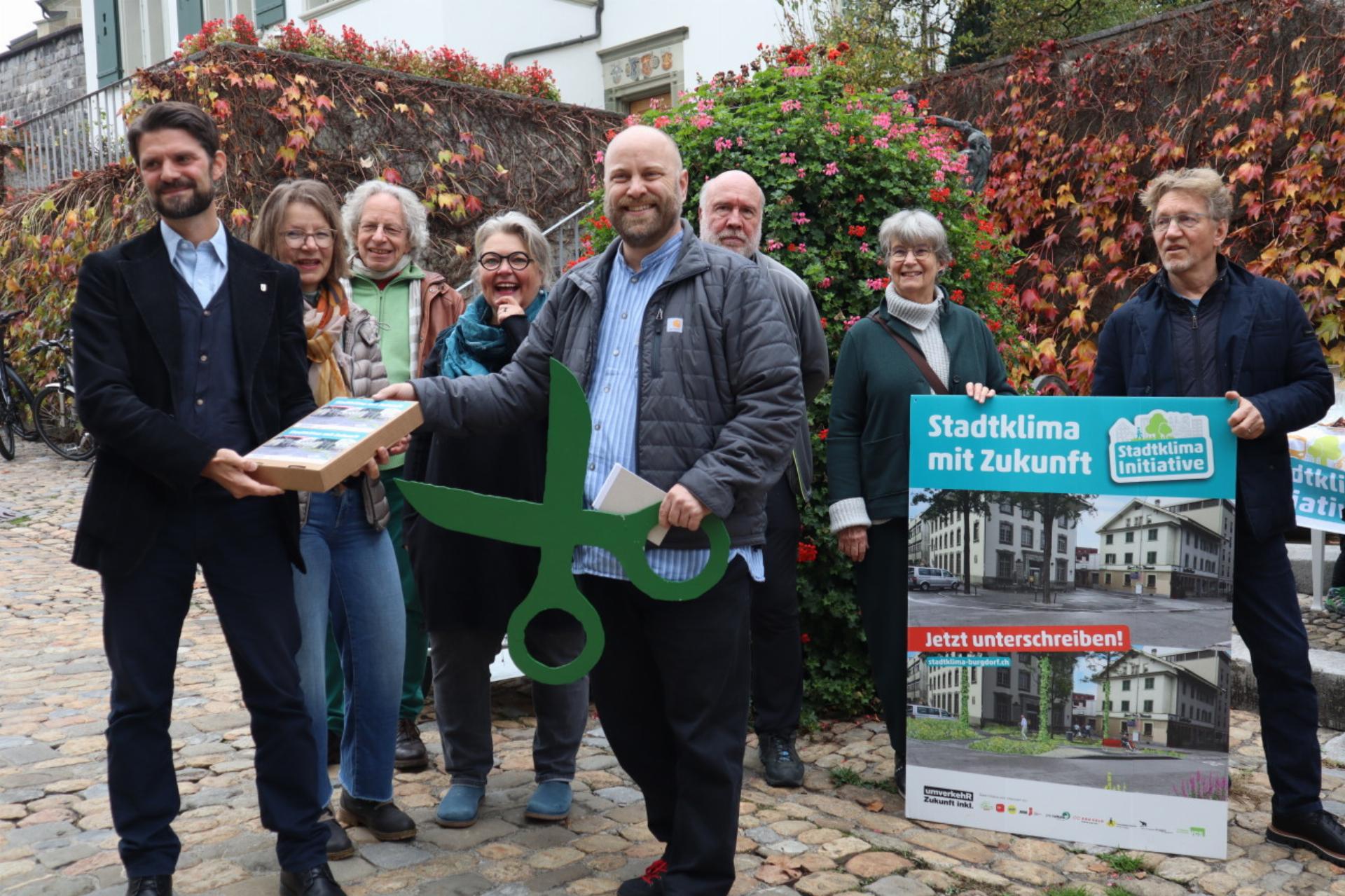 Offizielle Übergabe der Stadtklimainitiative und des Rätsels Lösung