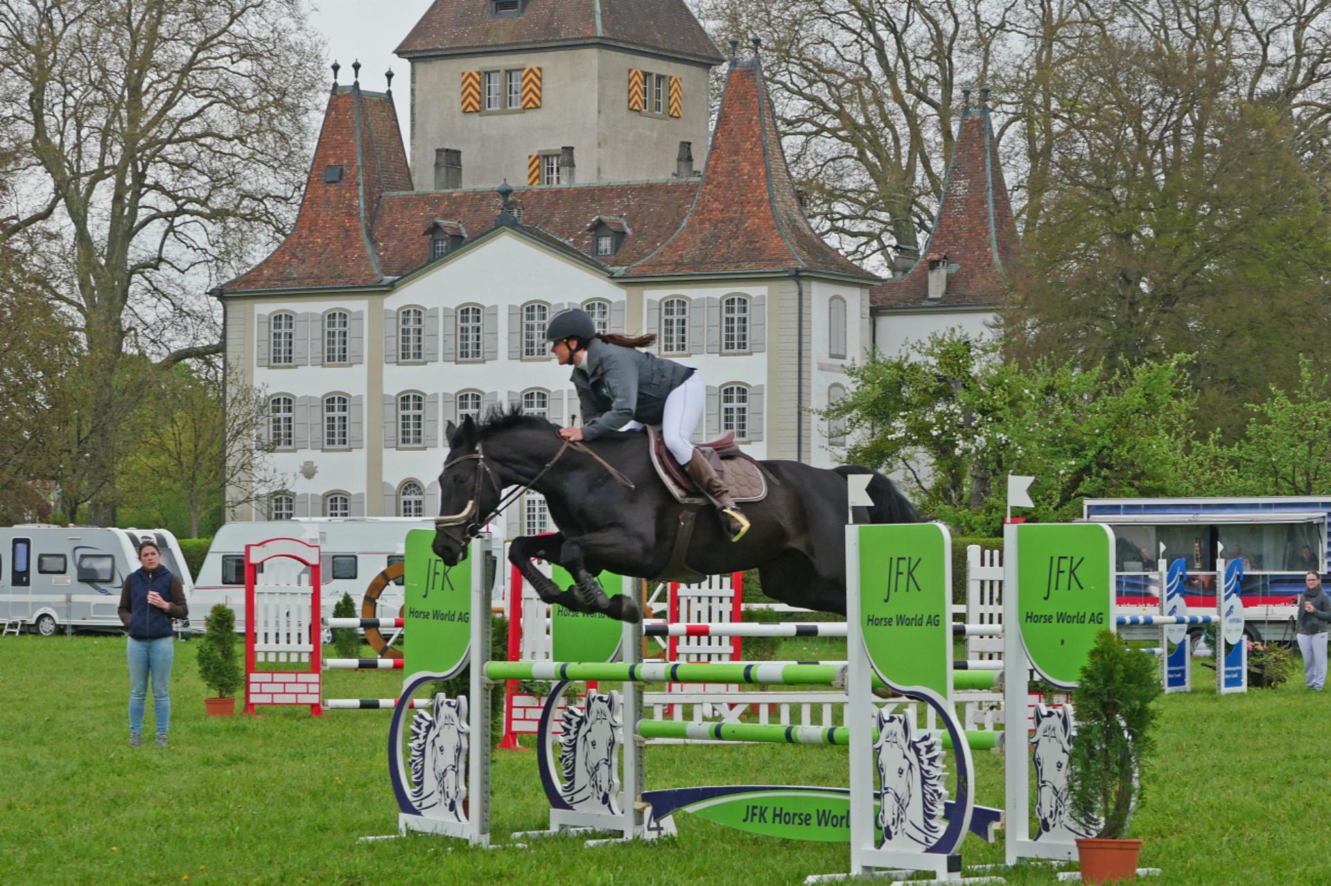 Beliebte Pferdesporttage beim Schloss Jegenstorf