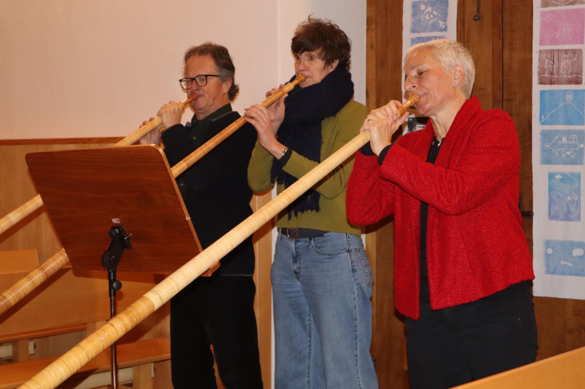 Neujahrs-Einklang in Rüegsau - Das Bild wird blockiert. – Möglicherweise durch einen aktiven Adblocker.