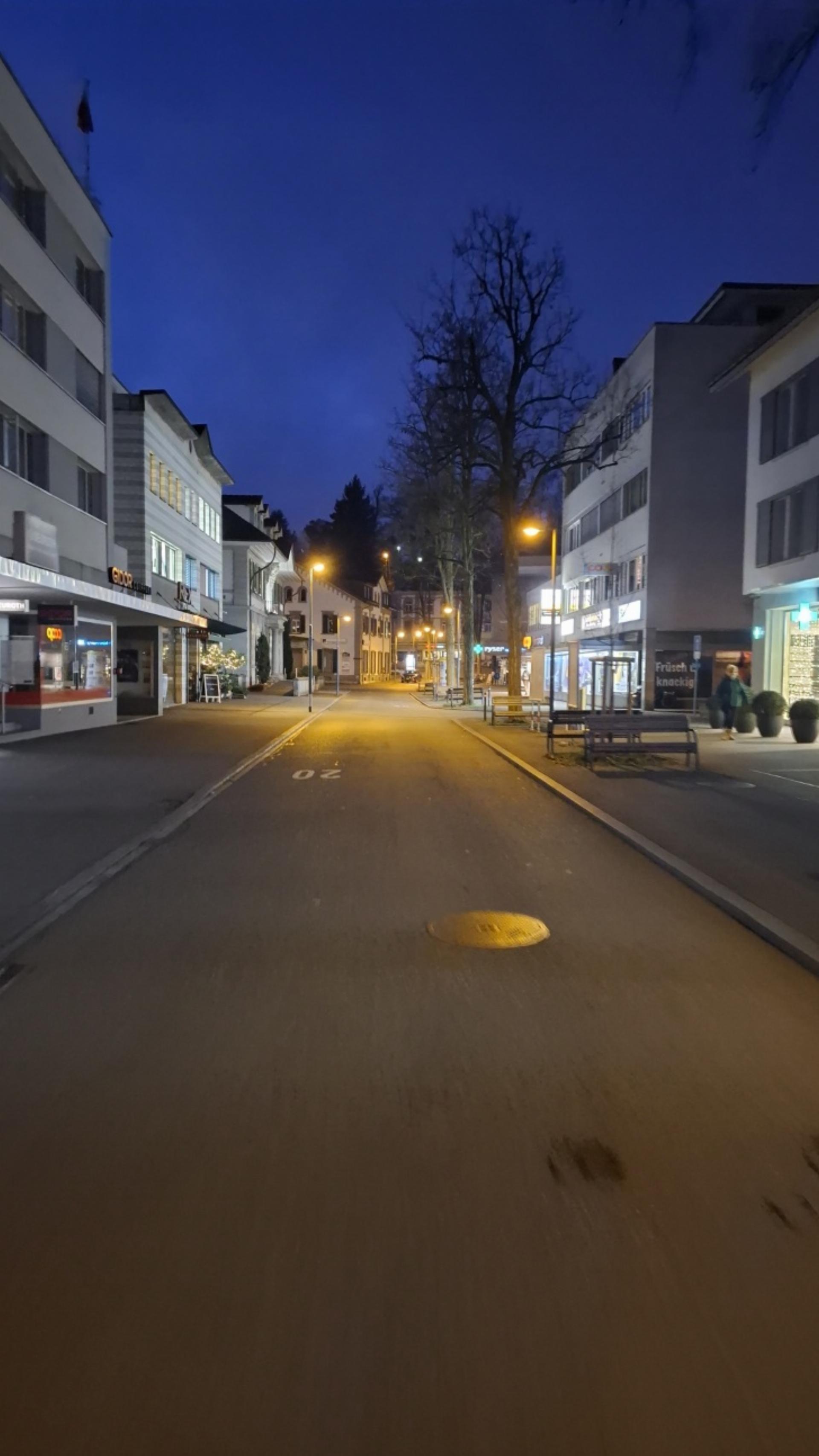 Wo ist die Weihnachtsbeleuchtung im Bahnhofquartier geblieben? - Das Bild wird blockiert. – Möglicherweise durch einen aktiven Adblocker.