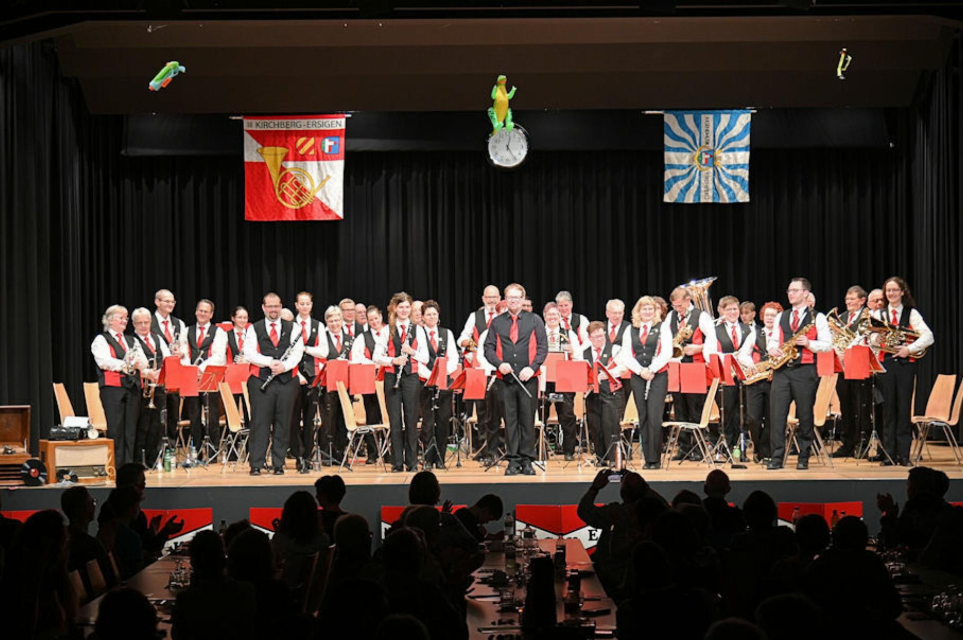 Eine musikalische Zeitreise der Musikgesellschaft Kirchberg-Ersigen - Das Bild wird blockiert. – Möglicherweise durch einen aktiven Adblocker.