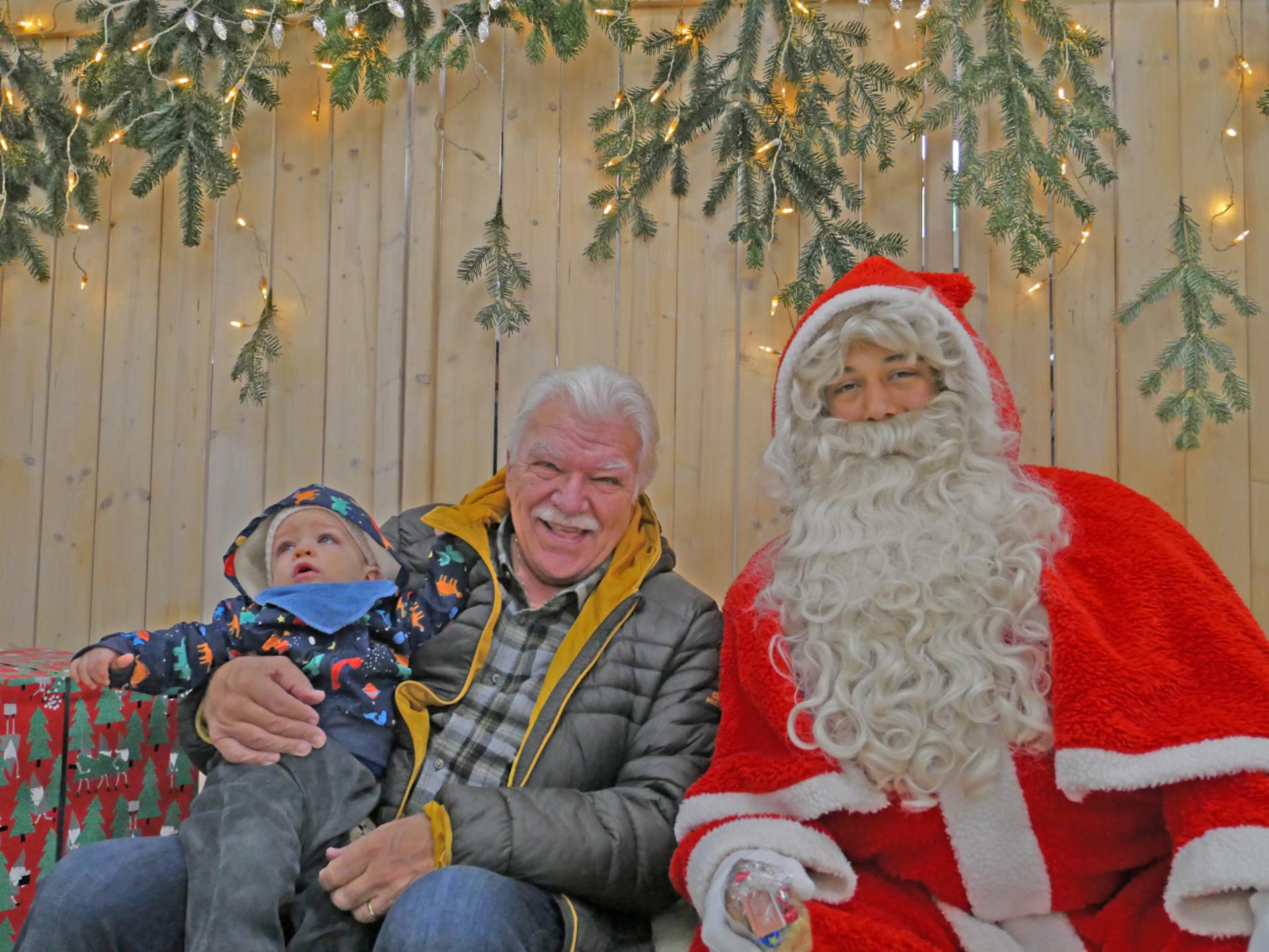 «Dr Samichlous» im Neumarkt Burgdorf - Das Bild wird blockiert. – Möglicherweise durch einen aktiven Adblocker.