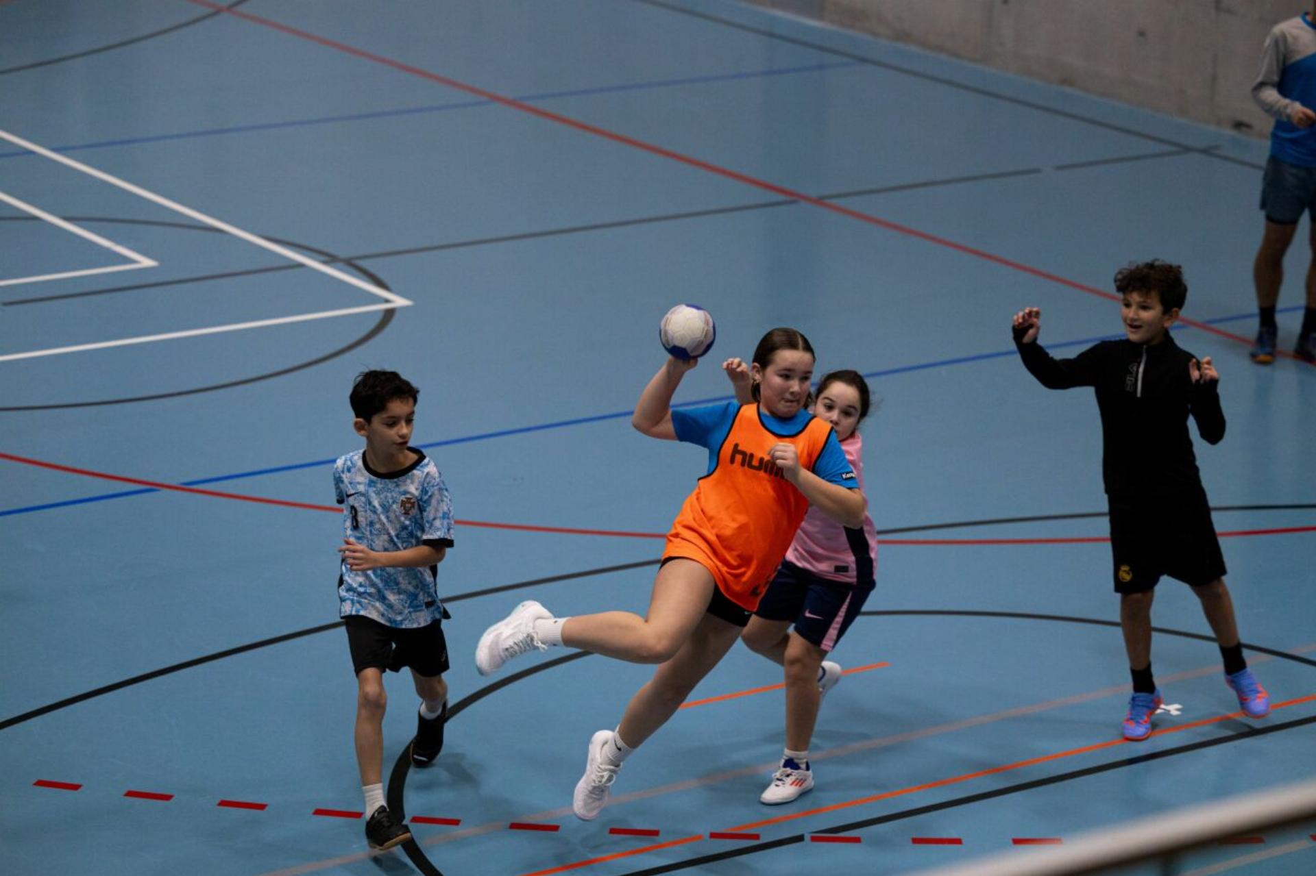 Schülerhandballturnier begeistert Jung und Alt - Das Bild wird blockiert. – Möglicherweise durch einen aktiven Adblocker.