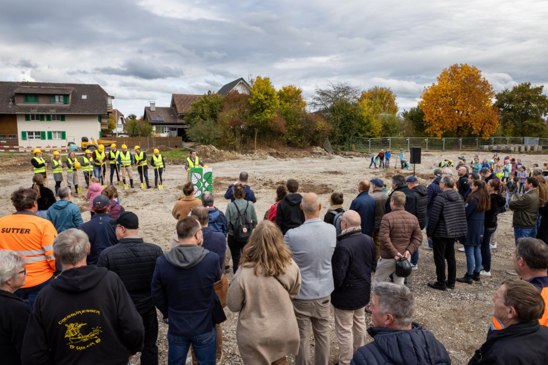 Eindrücklicher Spatenstich zum «Schulraum31» - Das Bild wird blockiert. – Möglicherweise durch einen aktiven Adblocker.