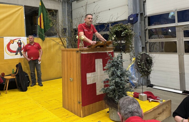 Andreas Röthlisberger, Präsident der Hornussergesellschaft Ersigen. Andreas Röthlisberger, Präsident der Hornussergesellschaft Ersigen.