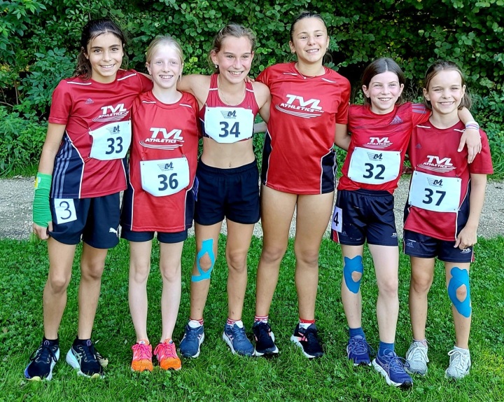 Ein starkes und erfolgreiches U12-Team: Sophie Hug, Kaja Peter, Ziva Lehmann, Valentina Mosimann, Elea Hausammann und Lina Rüfenacht erreichten den 2. Rang an der Schweizer Vereinsmeisterschaft des Nachwuchses in Langenthal.