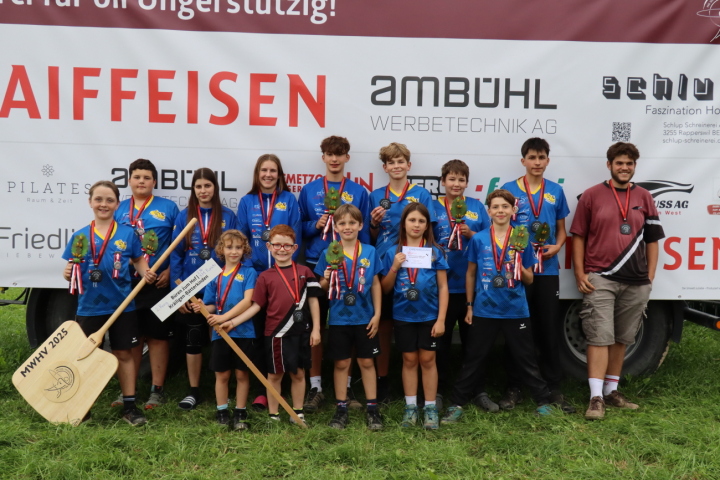 Am Nachwuchsfest des Mittelländisch-Westschweizerischen Hornusserverbands belegte Büren zum Hof / Kräiligen-Bätterkinden den 2. Rang.