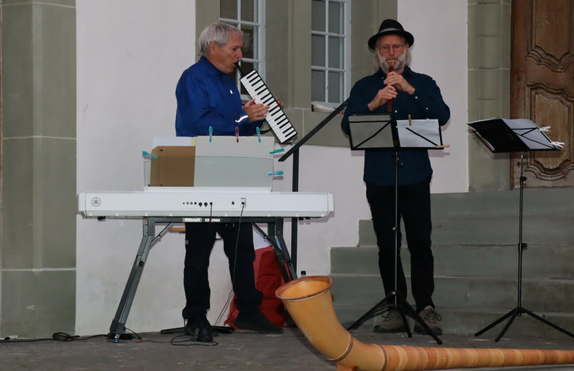 Alphorn-Konzert im Schlosshof - Das Bild wird blockiert. – Möglicherweise durch einen aktiven Adblocker.
