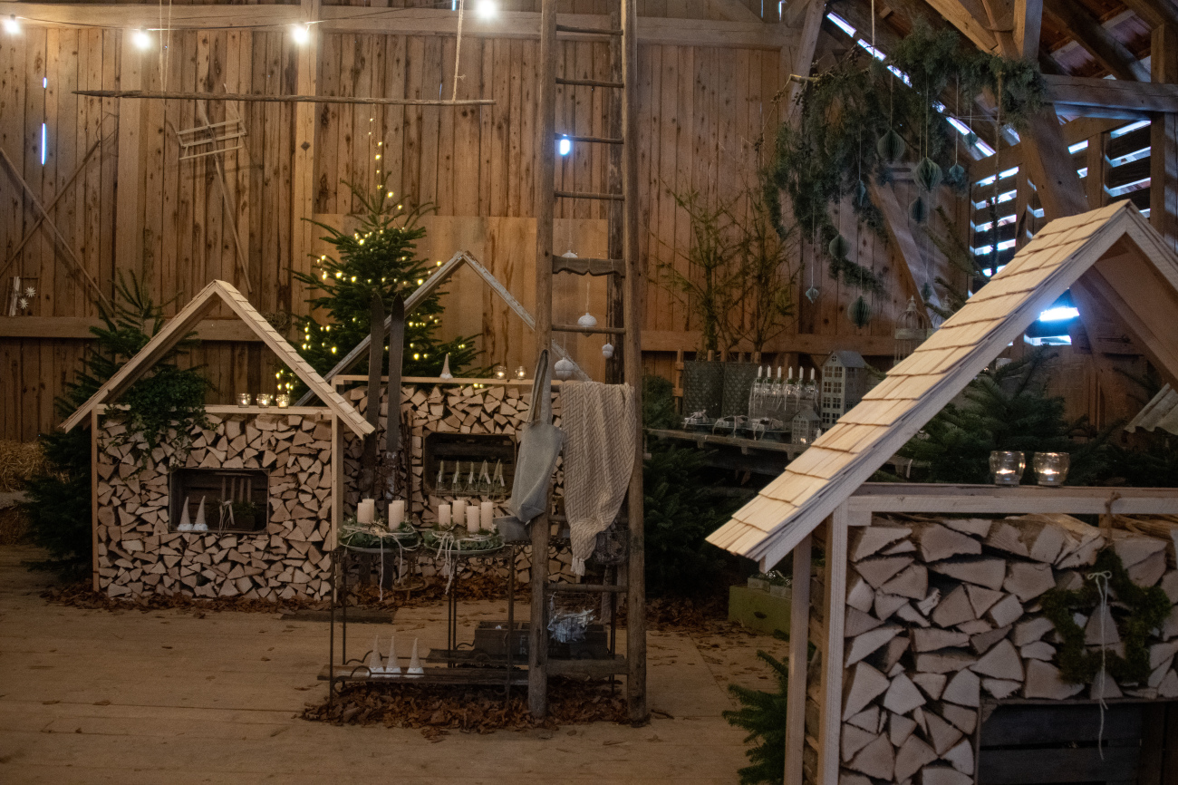 Die «Höibühni» präsentierte sich als schmuckes, kleines Weihnachtsdorf. Die «Höibühni» präsentierte sich als schmuckes, kleines Weihnachtsdorf.