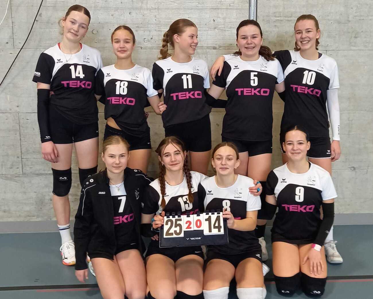 Die U16-Volleyballerinnen holen sich den Meistertitel. Die U16-Volleyballerinnen holen sich den Meistertitel.