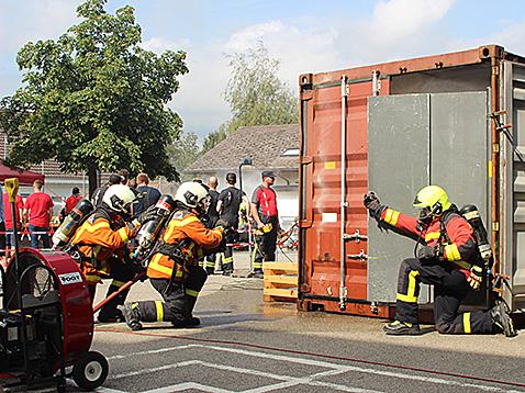 Im Kampf gegen Rauch und Feuer