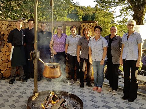 Vollmondfondue auf der Bedli-Terrasse