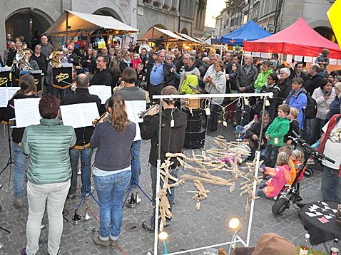 Der Nachtmarkt – ganz Privat und dennoch für alle Besucher/innen offen - Das Bild wird blockiert. – Möglicherweise durch einen aktiven Adblocker.