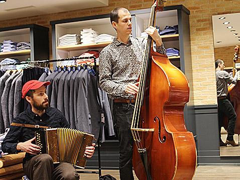 Vestita zeigte französischen Charme
