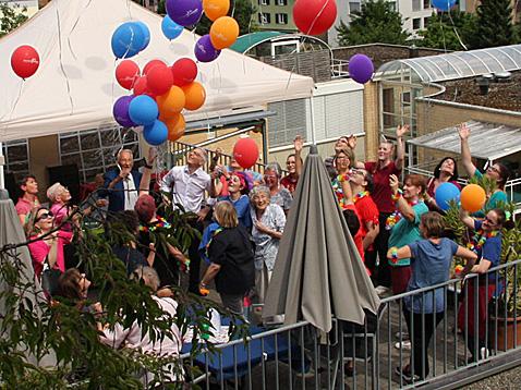 Kunterbuntes «Generationenfest» im Altersheim Sonnhalde