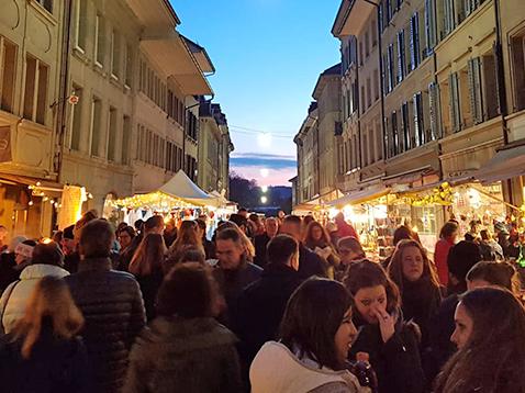 «Catwalk» – der Nachtmarkt wirft sich in Schale