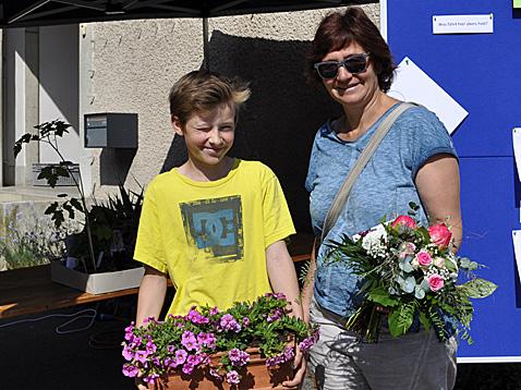 Fröhliches Beisammensein am siebten Blumenmärit