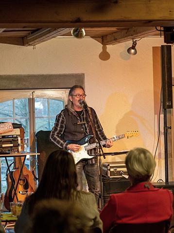 Musikalische Höhepunkte mit Plüme Imhof Solo in der Kulturmühle