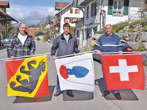 Neue Beflaggung dank innovativen Bürgern - Das Bild wird blockiert. – Möglicherweise durch einen aktiven Adblocker.